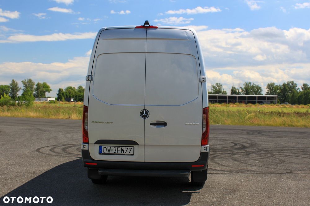 Mercedes-Benz Sprinter - 6