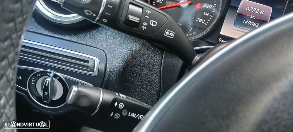 Mercedes-Benz C 300 BlueTEC Hybrid AMG Line - 26