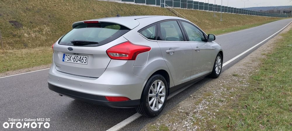 Ford Focus 1.6 TDCi DPF SYNC Edition - 9