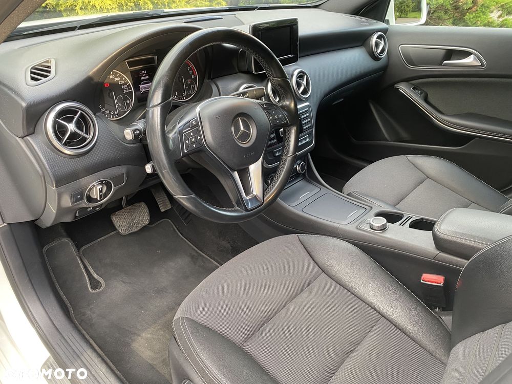 Mercedes-Benz Klasa A 180 7G-DCT Style - 12