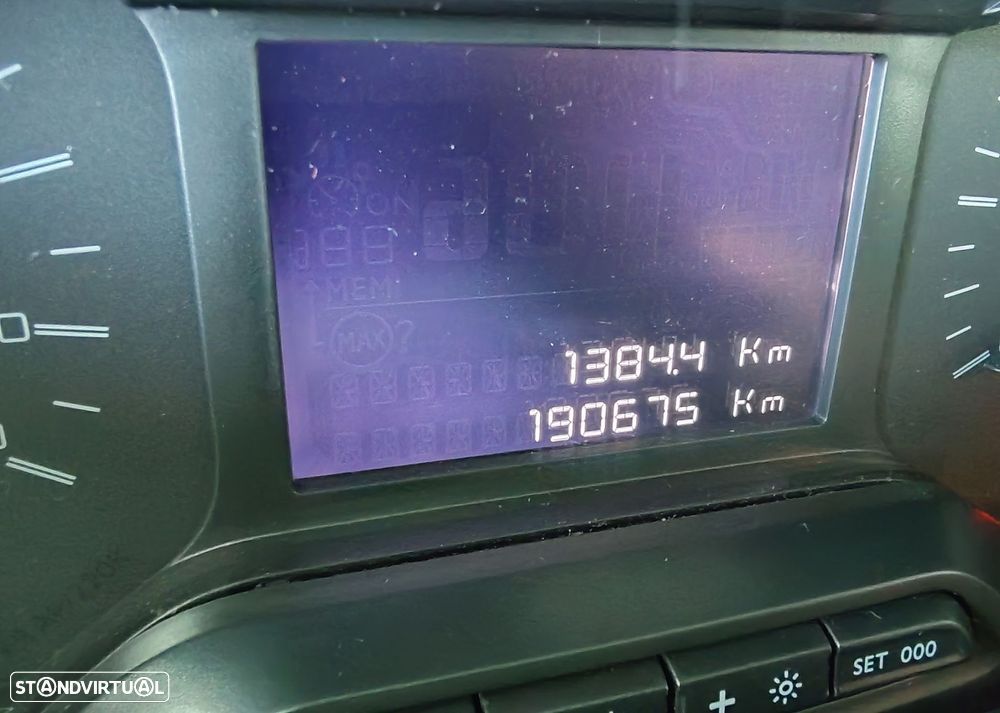 Peugeot Partner 1.5 BlueHDi Premium Longa - 14