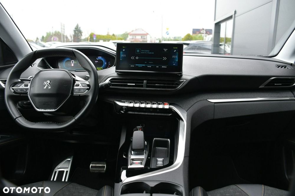 Peugeot 3008 1.6 PureTech Hybrid PHEV Road Trip S&S EAT8 - 21