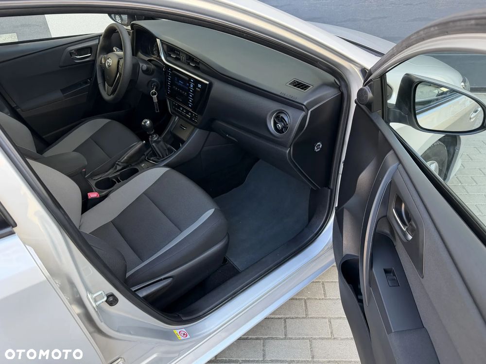 Toyota Auris - 31