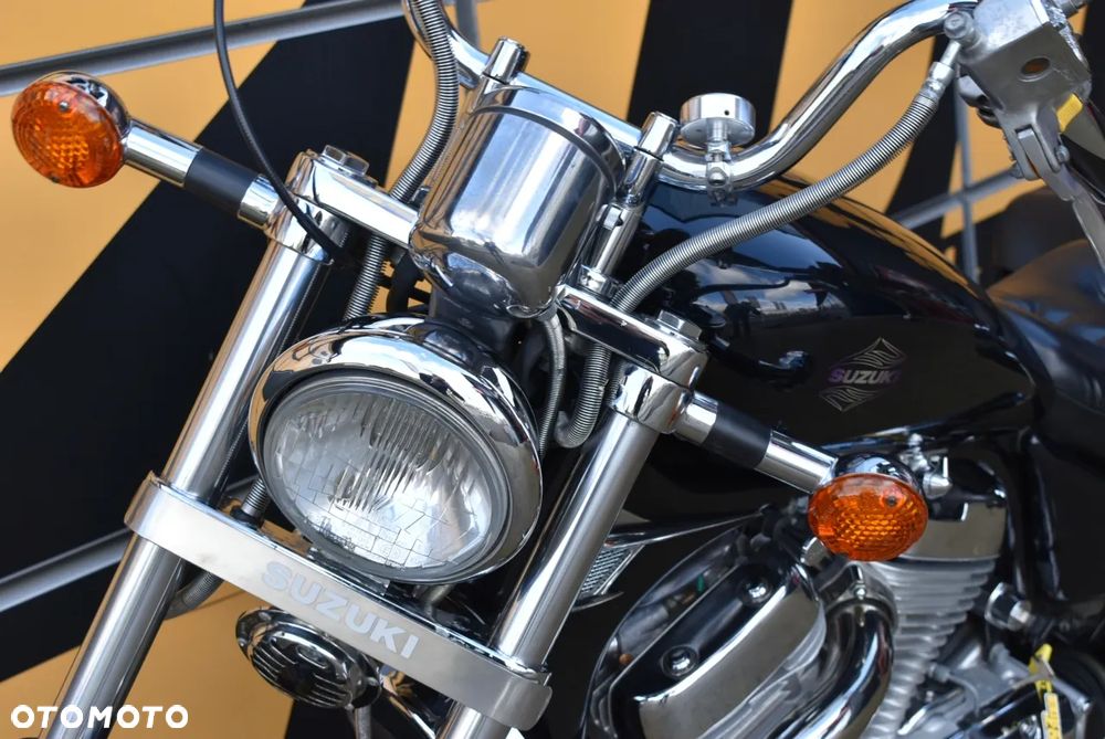 Suzuki Intruder - 24
