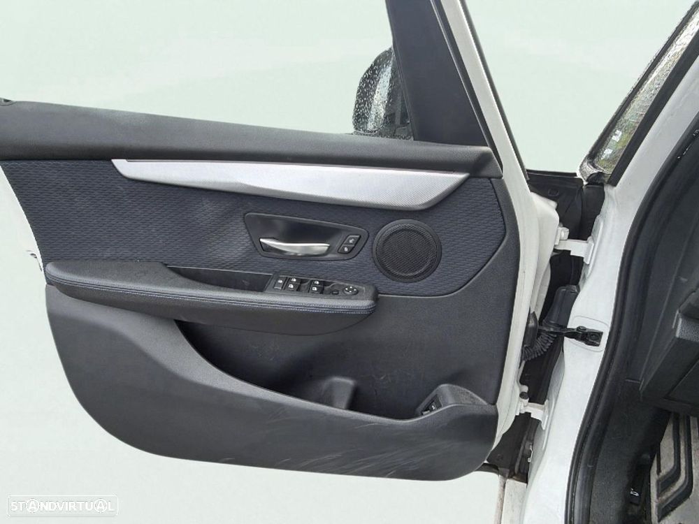 BMW 216 Active Tourer - 12