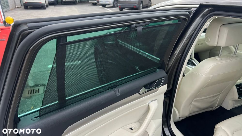 Volkswagen Passat Alltrack 2.0 TDI SCR 4Motion DSG (BMT) - 18