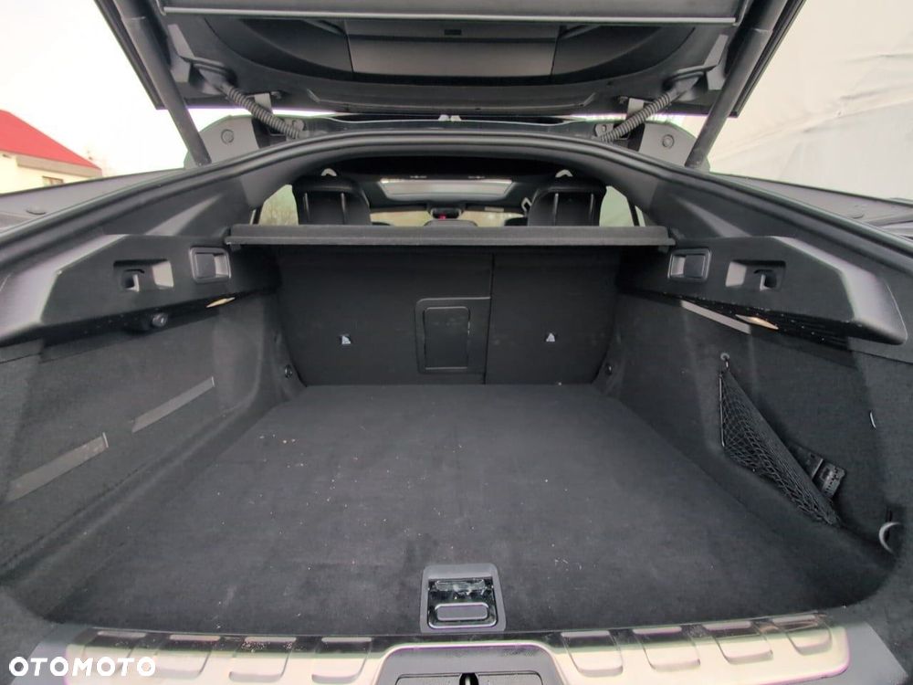 Peugeot 408 - 9