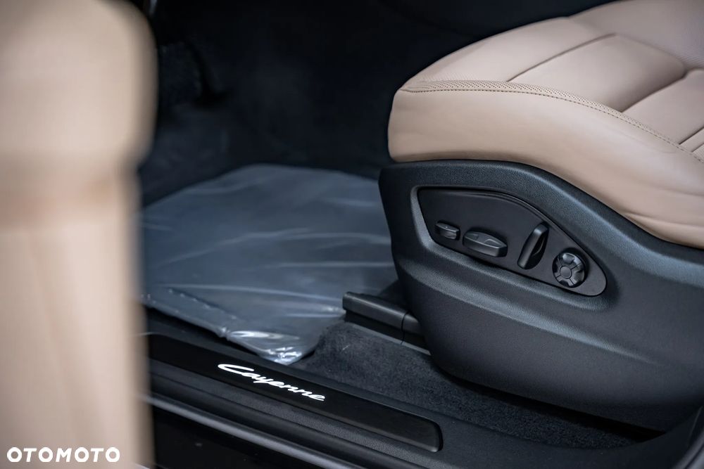 Porsche Cayenne Black Edition - 22