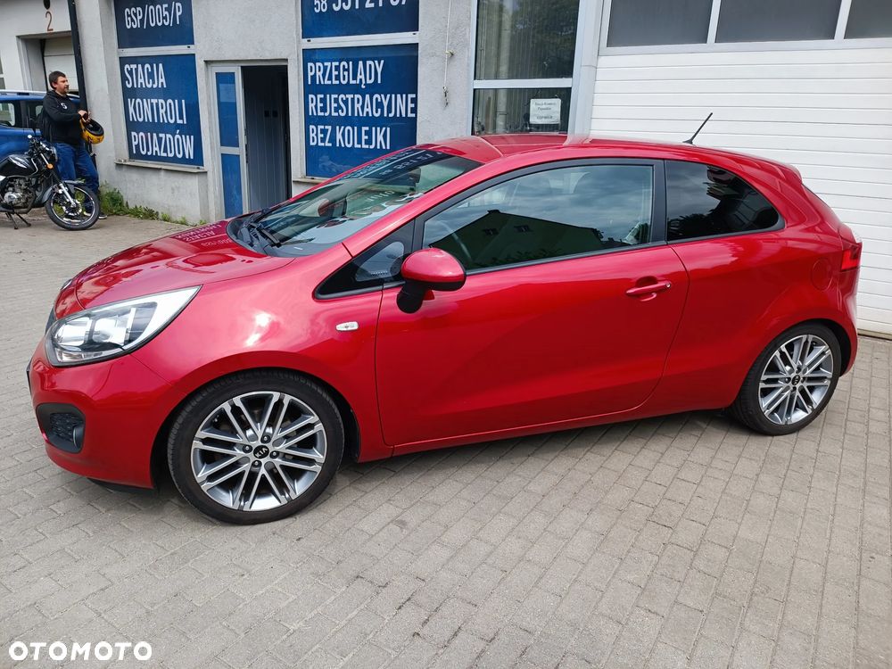 Kia Rio 1.4 Dream Team Edition - 3