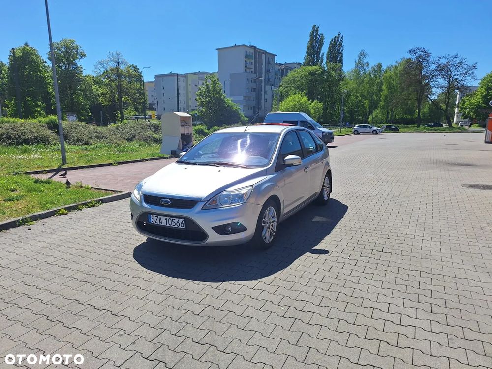 Ford Focus 1.6 Ghia - 11