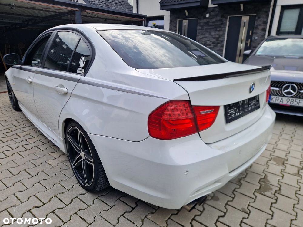 BMW Seria 3 - 32