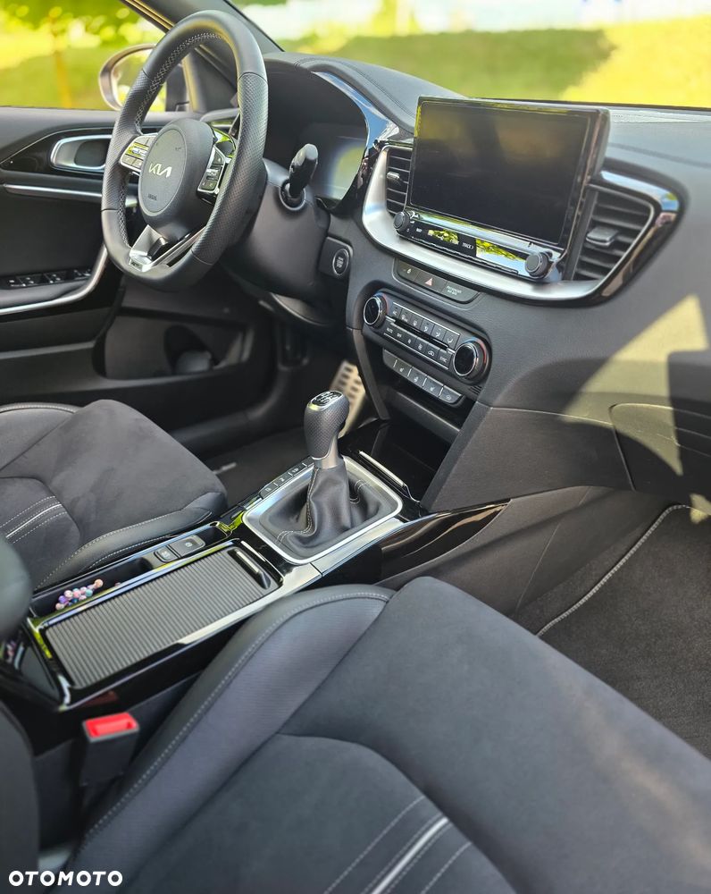 Kia ProCeed - 34