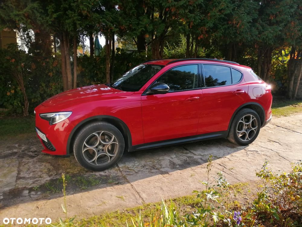 Alfa Romeo Stelvio - 1