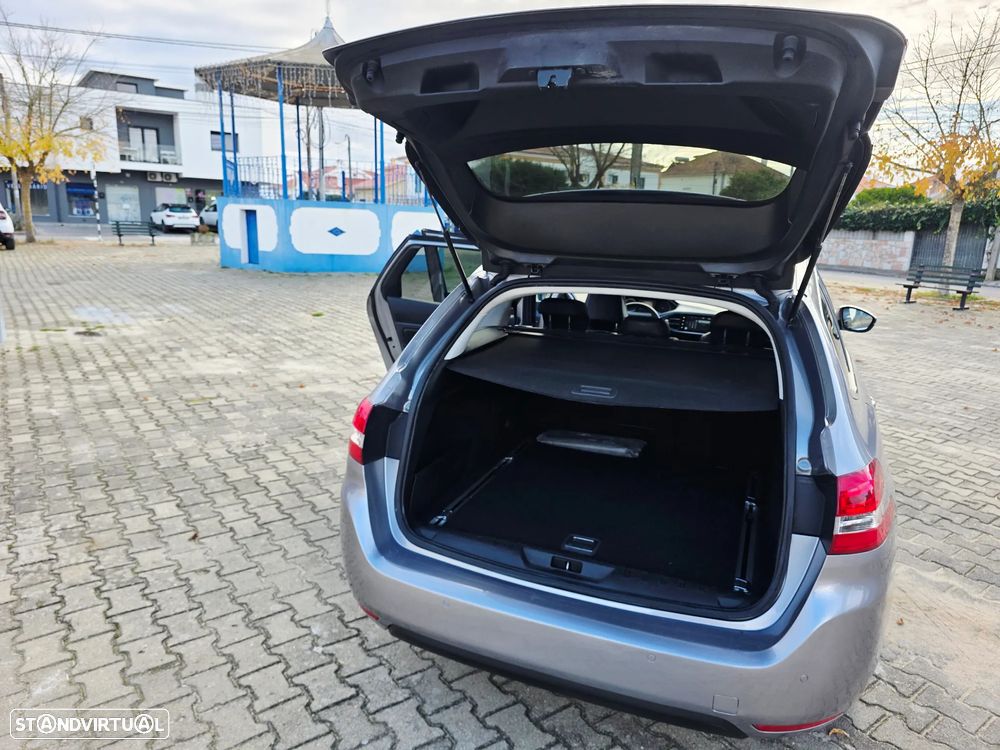 Peugeot 308 SW 1.6 e-HDi Allure - 42