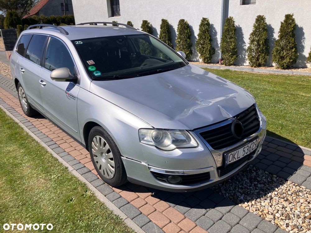 Volkswagen Passat 2.0 TDI DPF DSG Trendline - 2