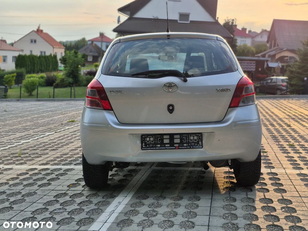 Toyota Yaris 1.33 VVT-i Cool - 6