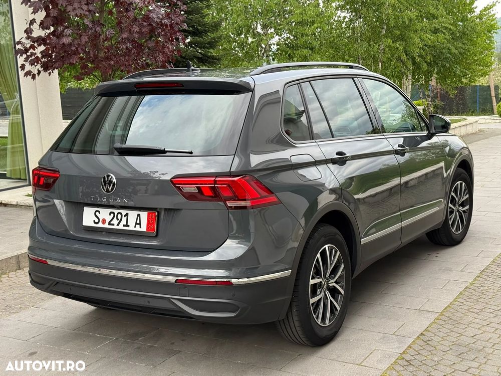 Volkswagen Tiguan - 32