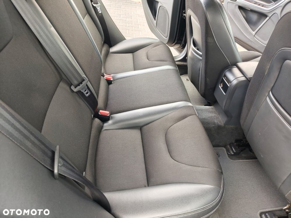 Volvo V60 D3 Drive-E Dynamic Edition (Momentum) - 26