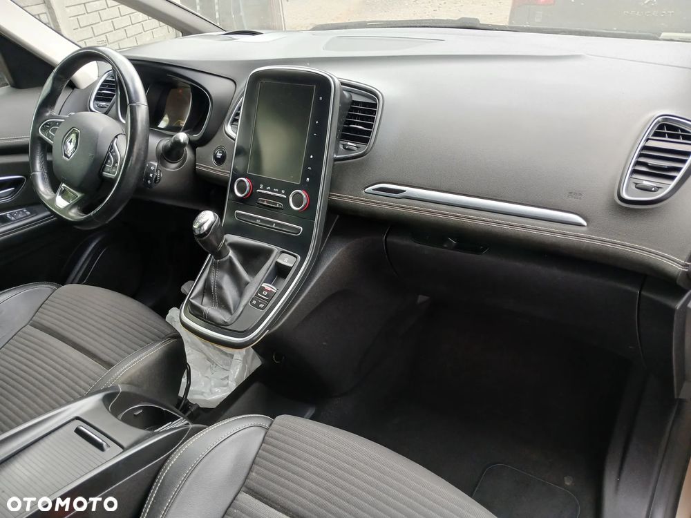 Renault Grand Scenic - 6