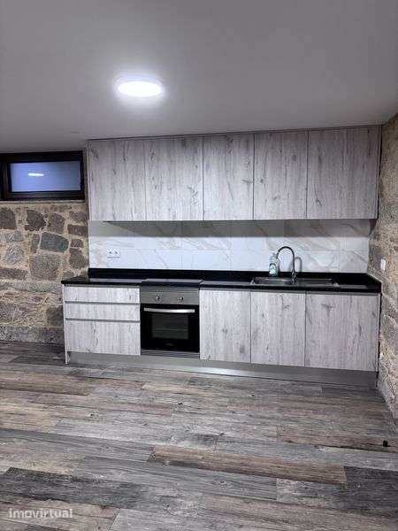 Arrenda-se apartamento T2 - Grande imagem: 2/12