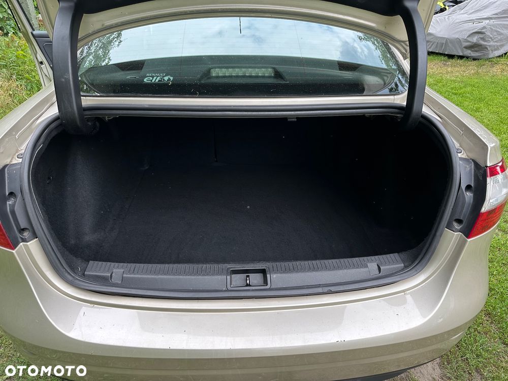 Renault Fluence 2.0 16V Privilege X-Tronic CVT - 12