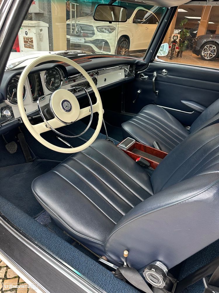 Mercedes-Benz SL 230 - 12