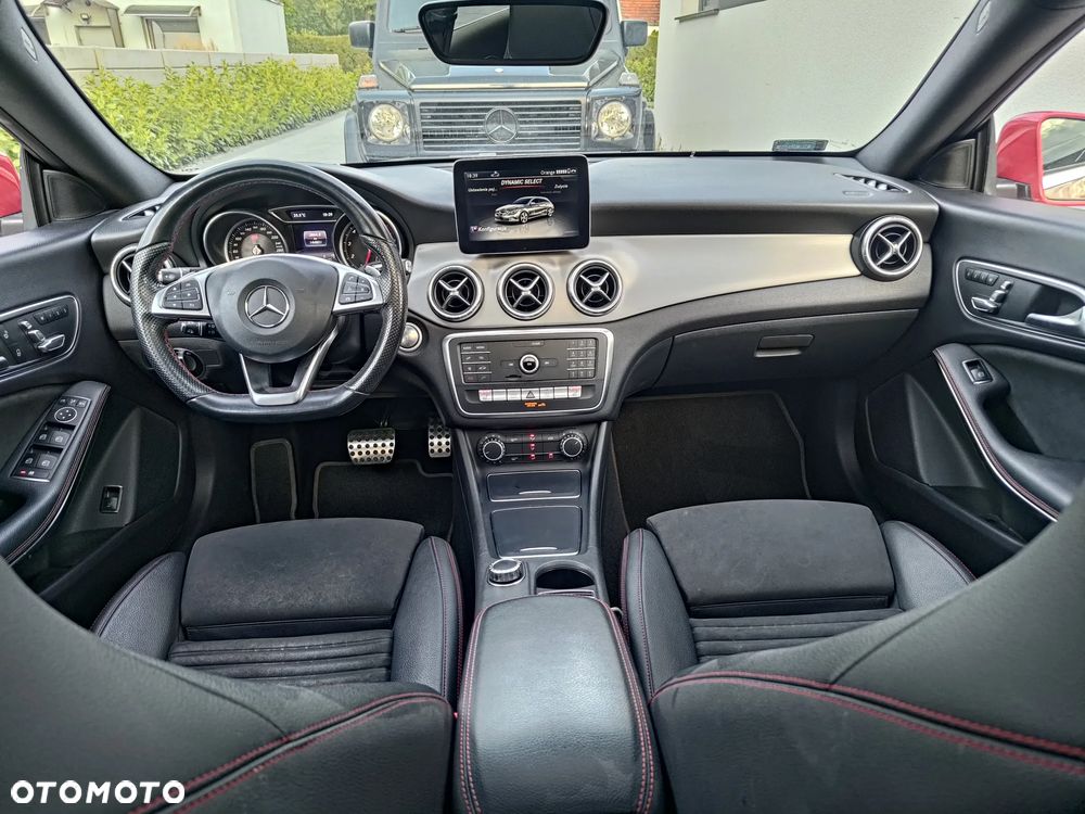 Mercedes-Benz CLA 250 4-Matic AMG Line - 13