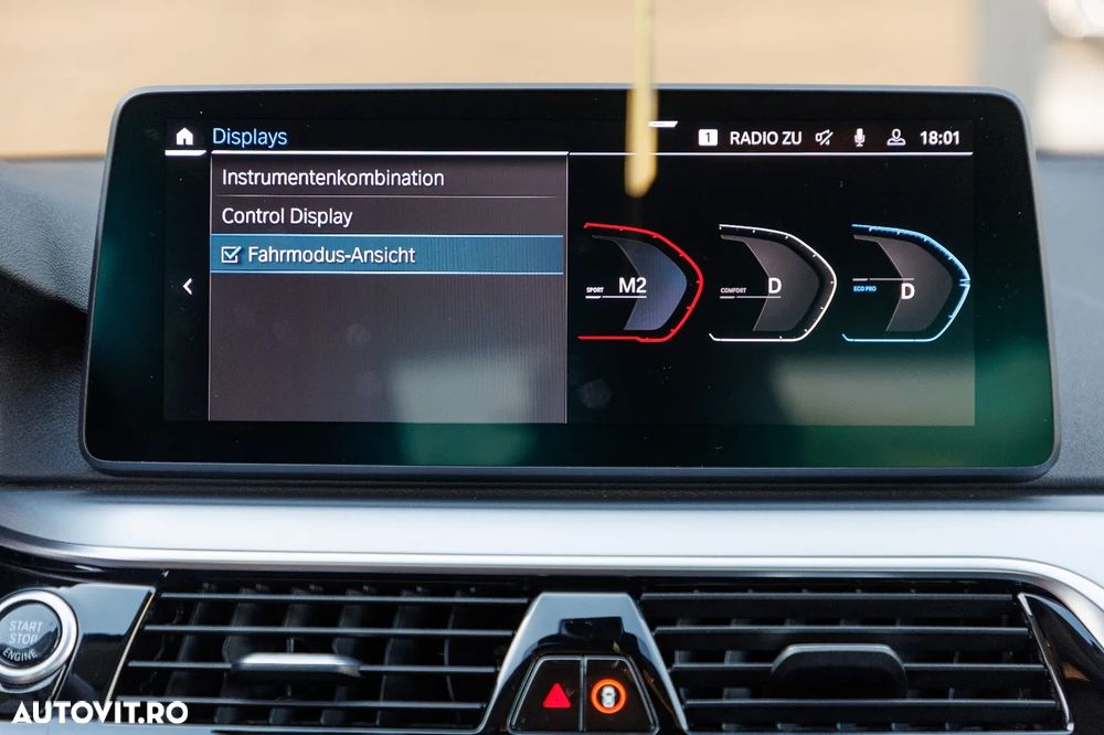 BMW Seria 5 530d AT MHEV - 12