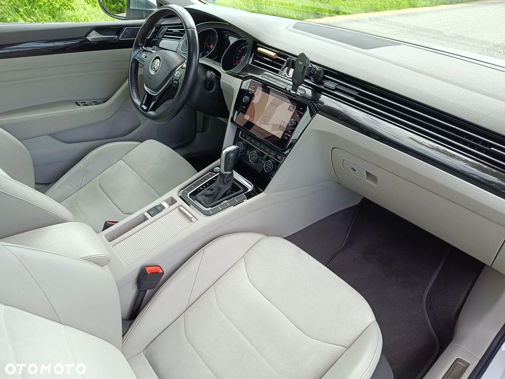 Volkswagen Arteon 2.0 TDI SCR Elegance DSG - 32