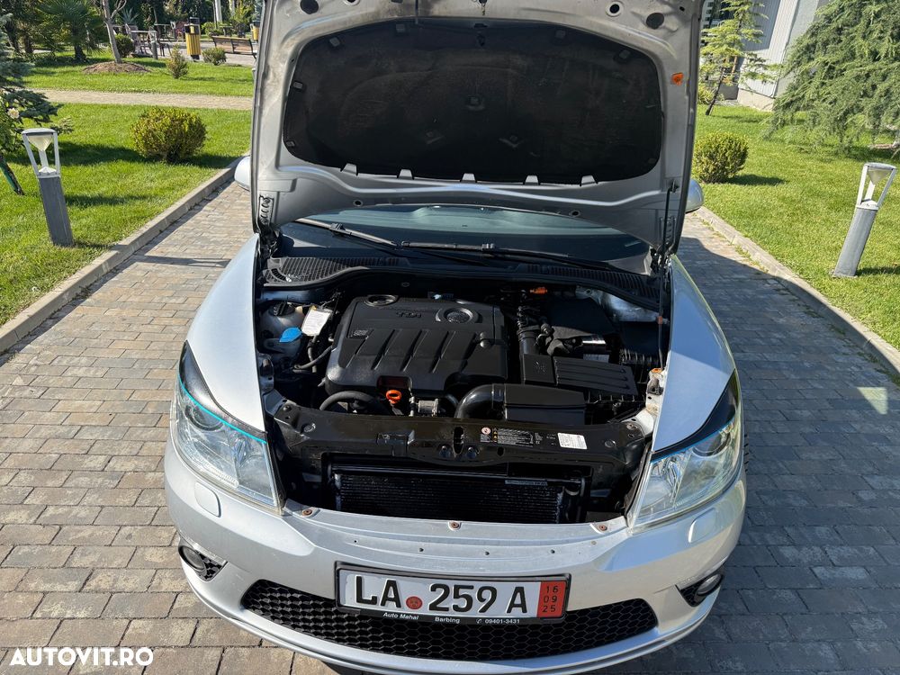 Skoda Octavia 2.0 TDI CR DPF RS - 27