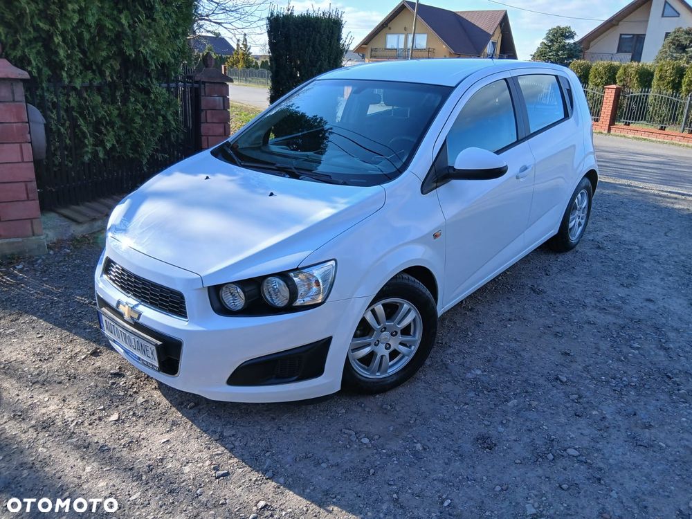 Chevrolet Aveo 1.4 16V LT - 9