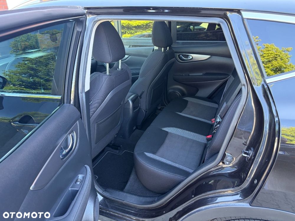 Nissan Qashqai 1.2 DIG-T N-Connecta - 24