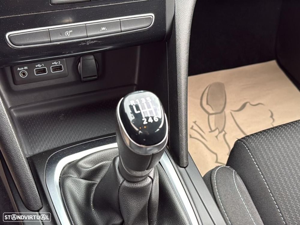 Renault Mégane Sport Tourer 1.5 dCi GT Line - 14