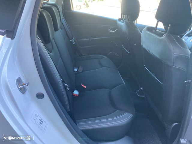 Renault Clio Sport Tourer Energy TCe 90 Business - 29