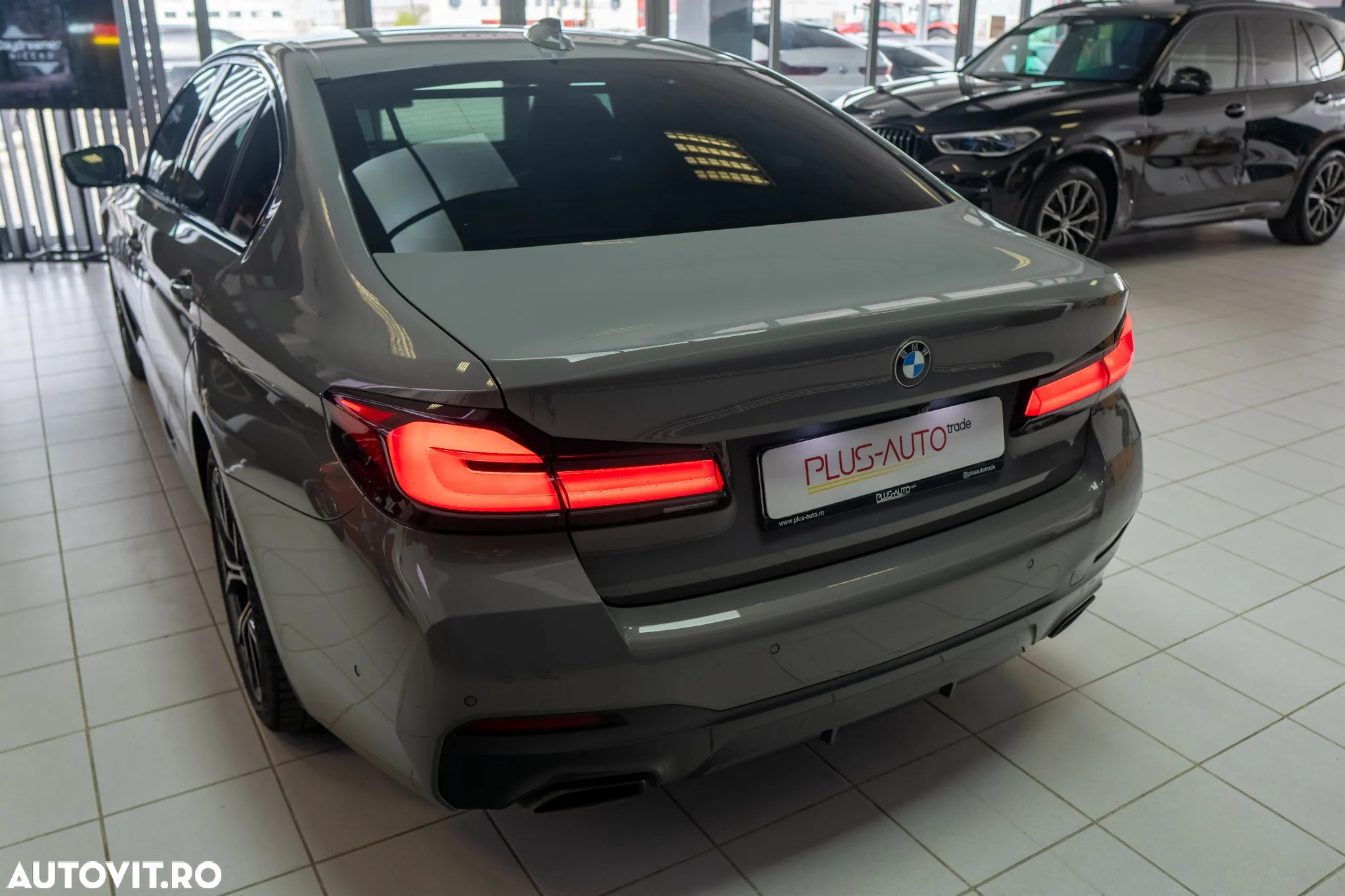 BMW Seria 5 530d xDrive AT MHEV - 9