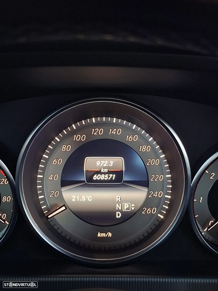 Mercedes-Benz E 250 CDI Avantgarde BlueEfficiency Auto. - 16