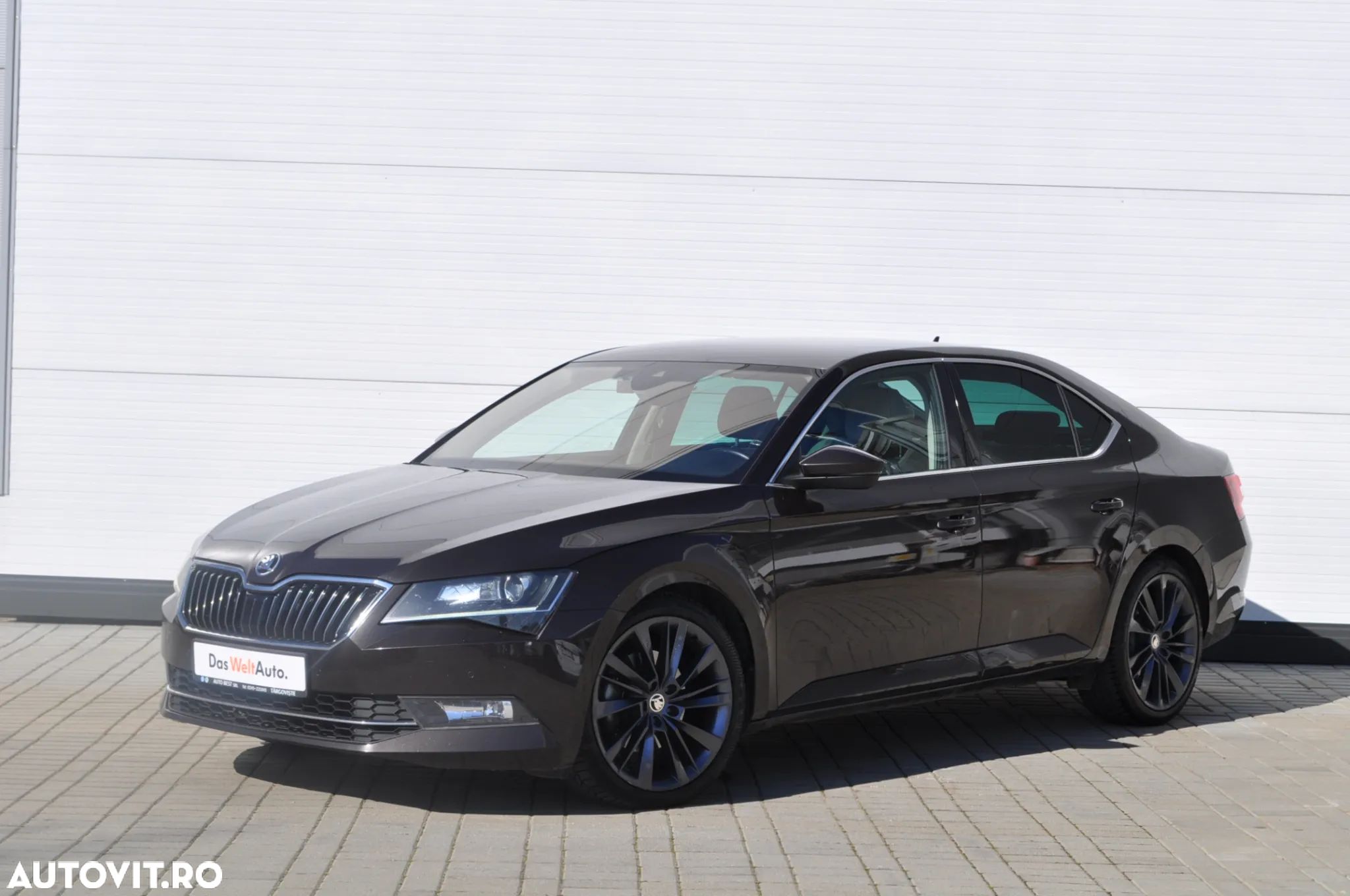 Skoda Superb 2.0 TDI DSG 4X4 Style - 1