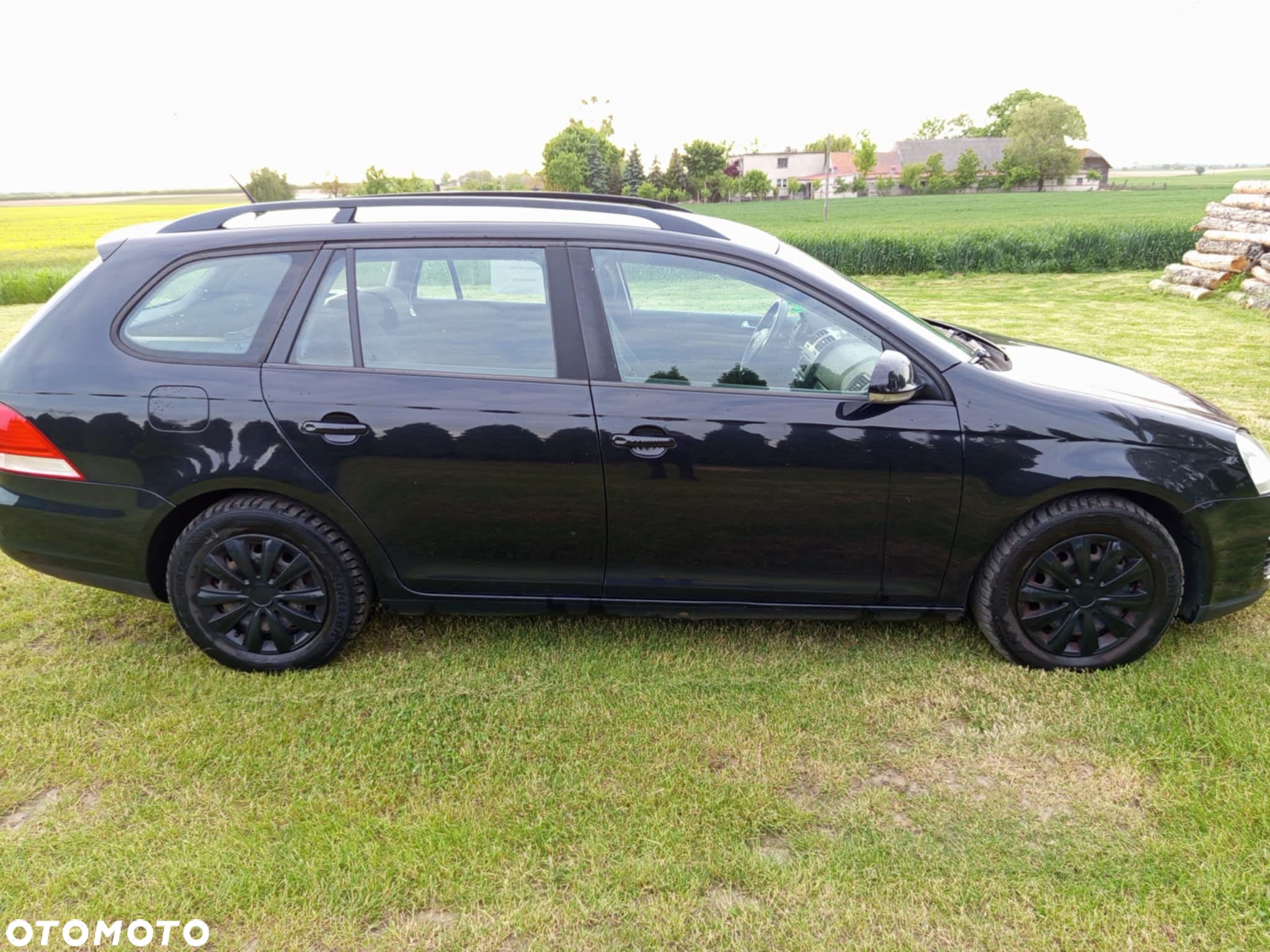 Volkswagen Golf - 6