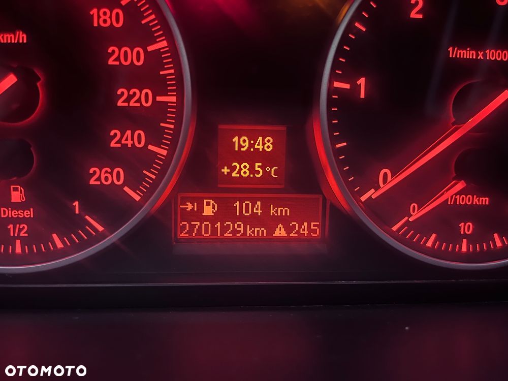 BMW Seria 3 318d - 24