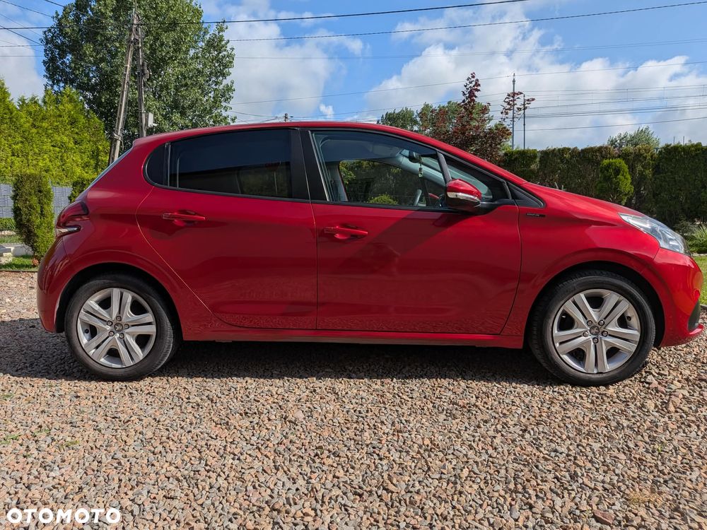 Peugeot 208 1.2 PureTech GPF Signature S&S - 3