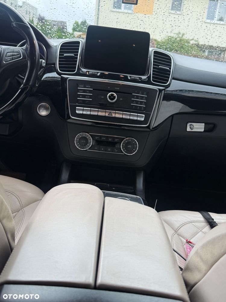 Mercedes-Benz GLE - 14