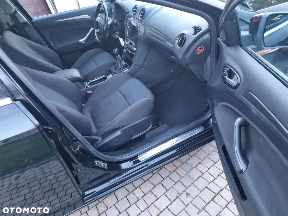 Ford Mondeo 2.0 Platinium X - 12