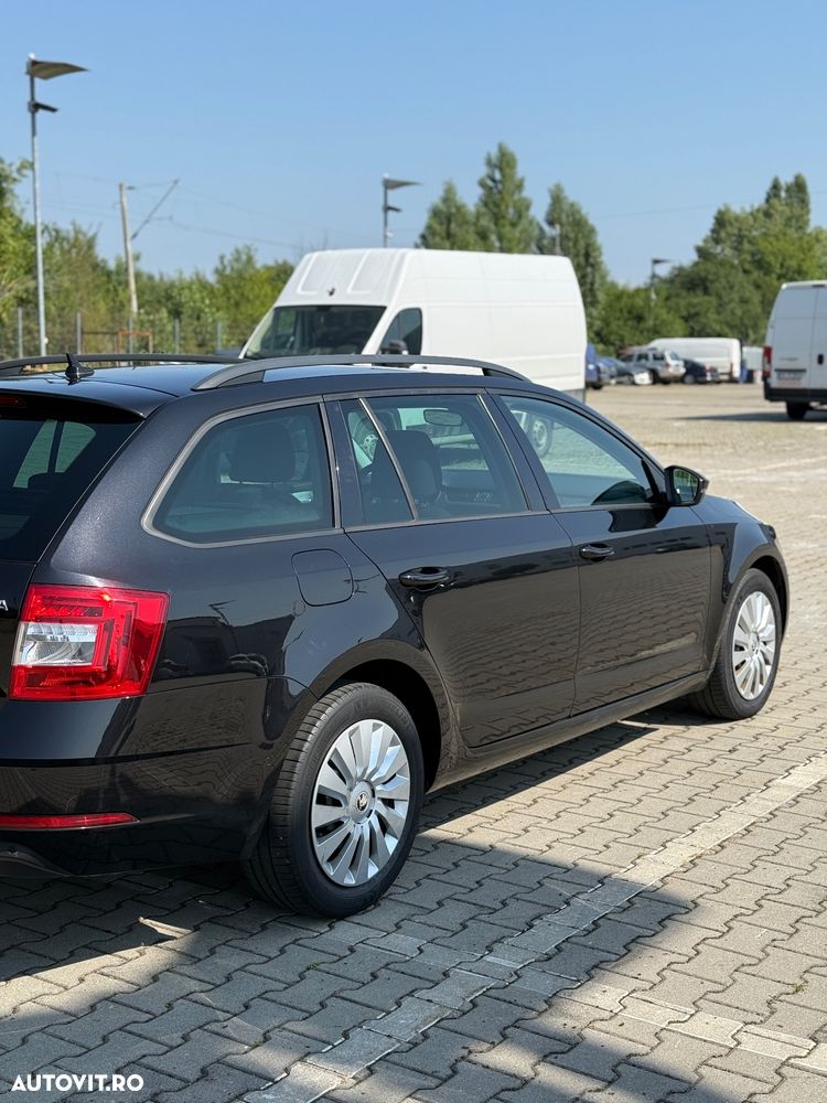 Skoda Octavia 1.6 TDI DSG Ambition - 5
