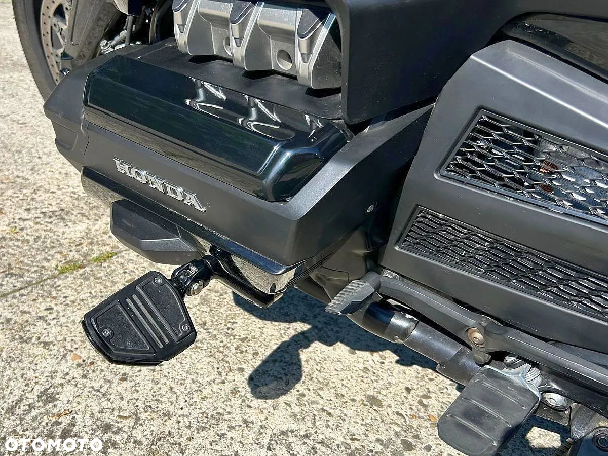 Honda GL - 24
