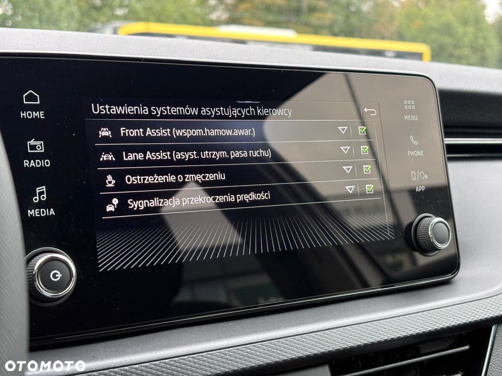 Skoda Scala 1.0 TSI Essence - 22