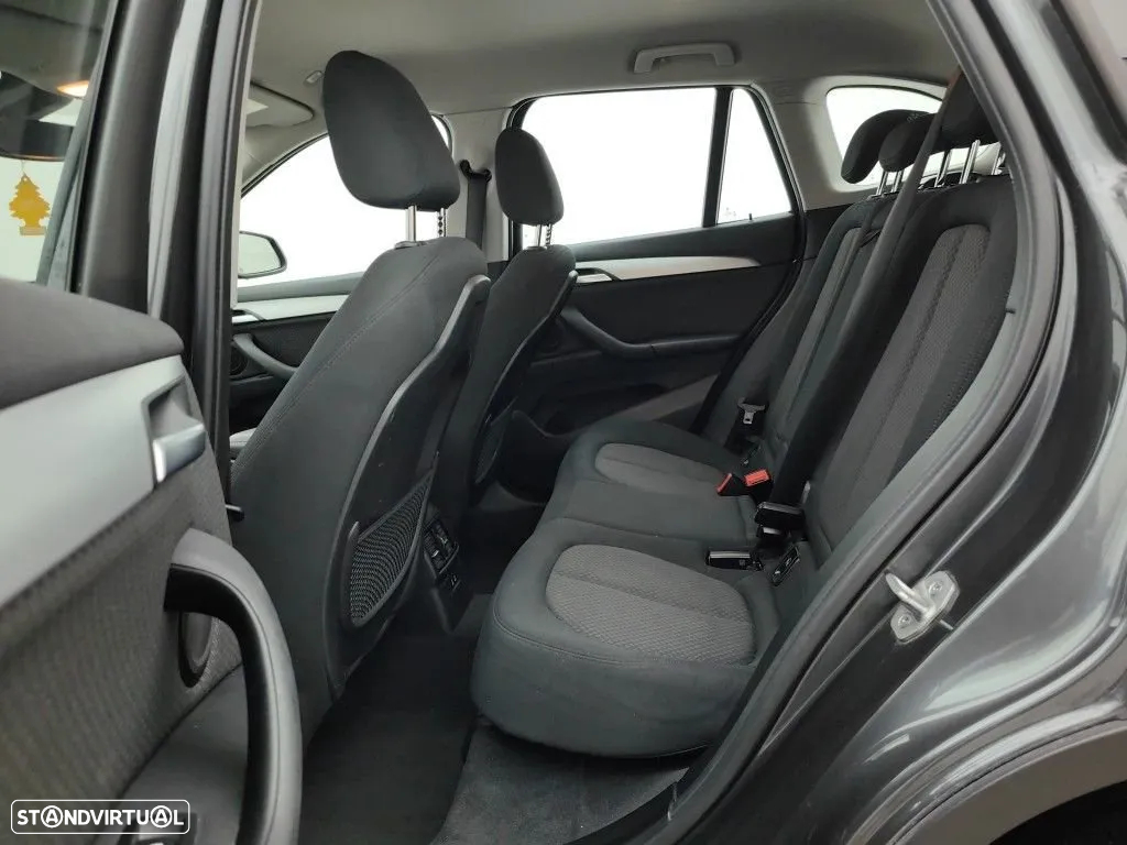BMW X1 - 10