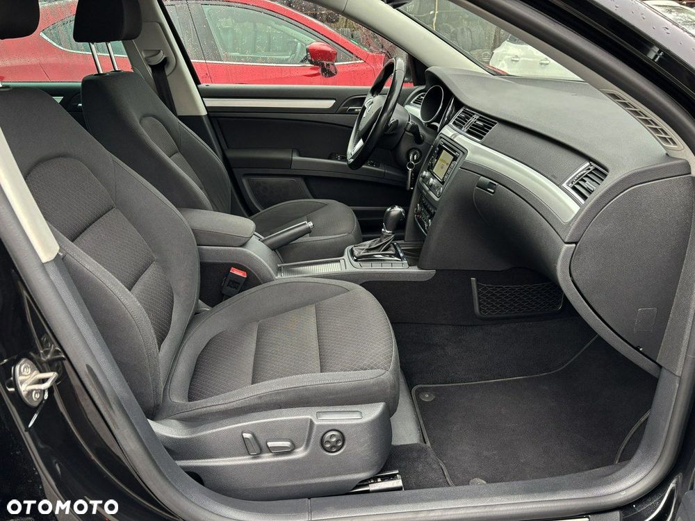 Skoda Superb 2.0 TDI DSG Exclusive - 28