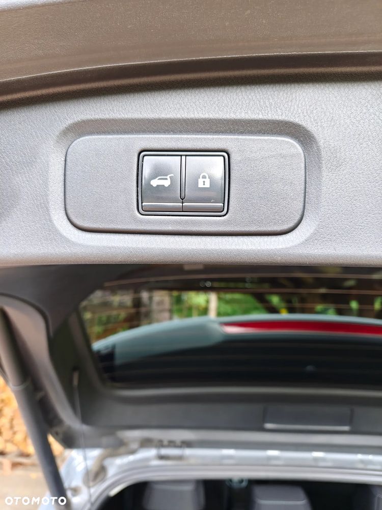 Nissan Qashqai 1.3 DIG-T N-Connecta EU6d - 25