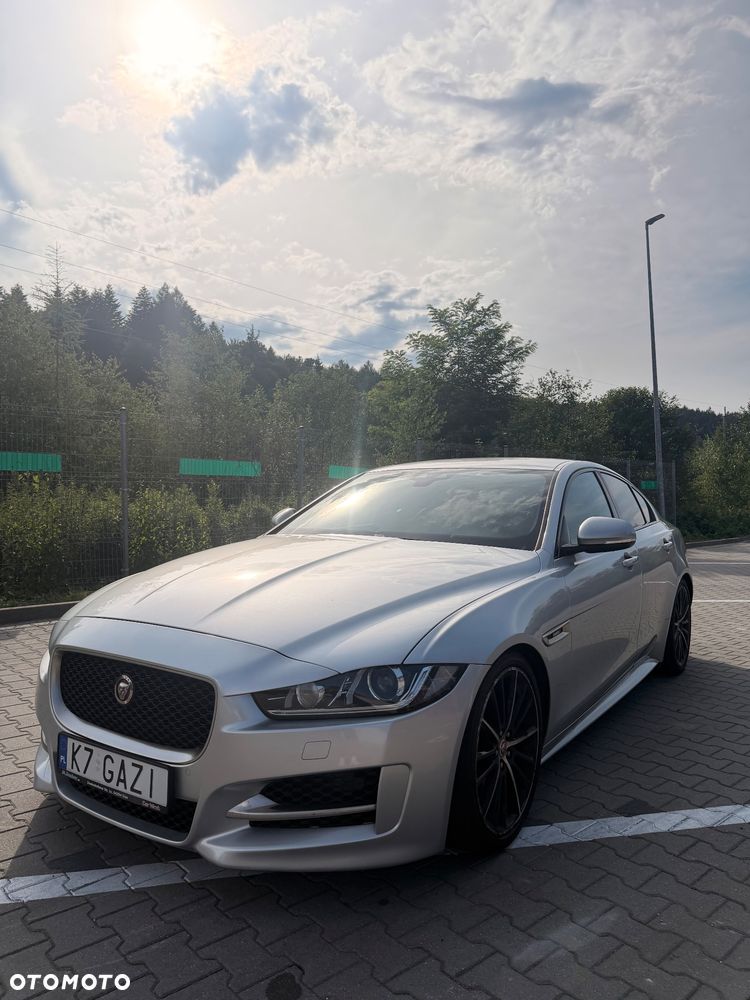 Jaguar XE 2.0 D AWD R-Sport - 1