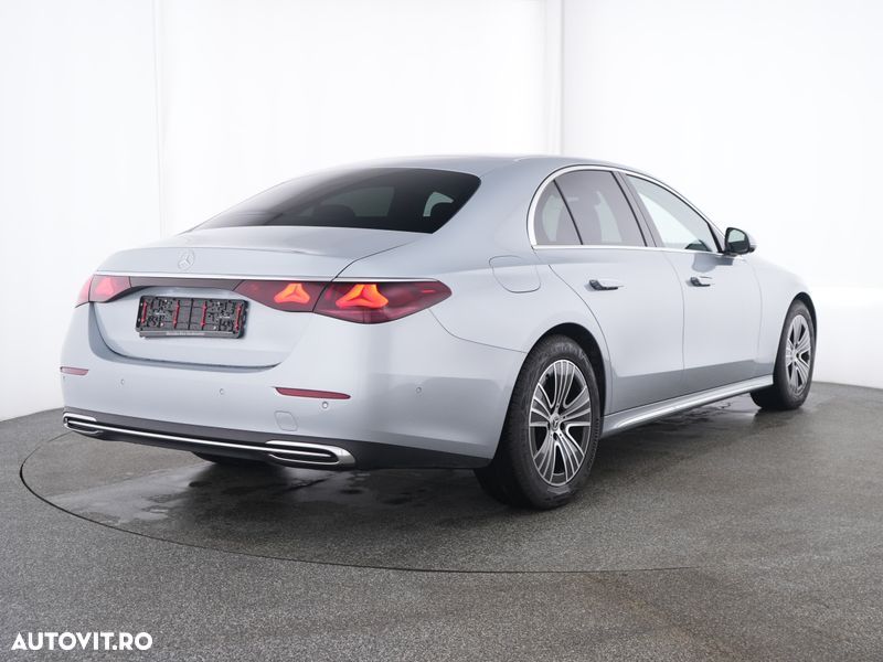 MERCEDES-BENZ E-Class 2025 — imagine 2
